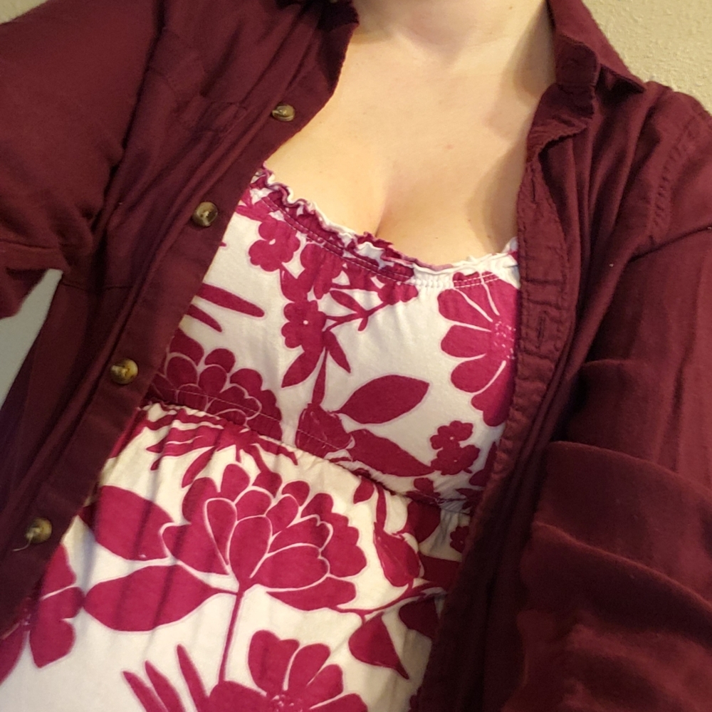 New Maroon So button down pocket long sleeve plus American eagle floral tank